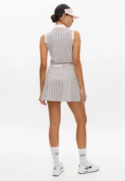 Amy Skort,<Röhnisch Online